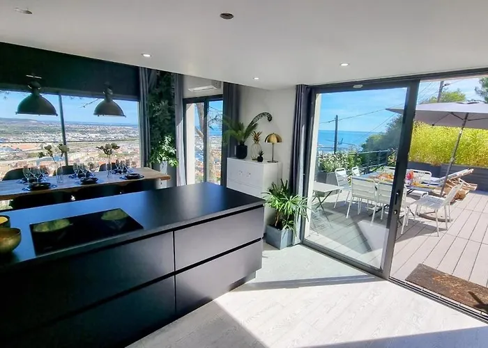Villa Rouquier, Vue Panoramique, Et Port De Sete, Climatise, Jacuzzi Sète